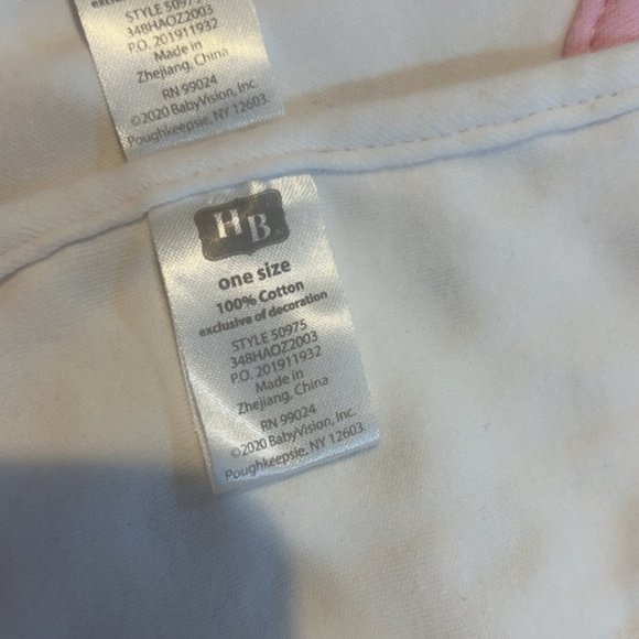 Hudson Baby 2 Pack of Baby Bibs NWOT - Picture 3 of 6